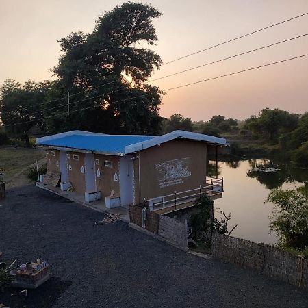 Tarangini Farmstay Maheshwar Extérieur photo